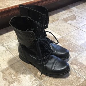 Steve Madden combat boots (troopa)